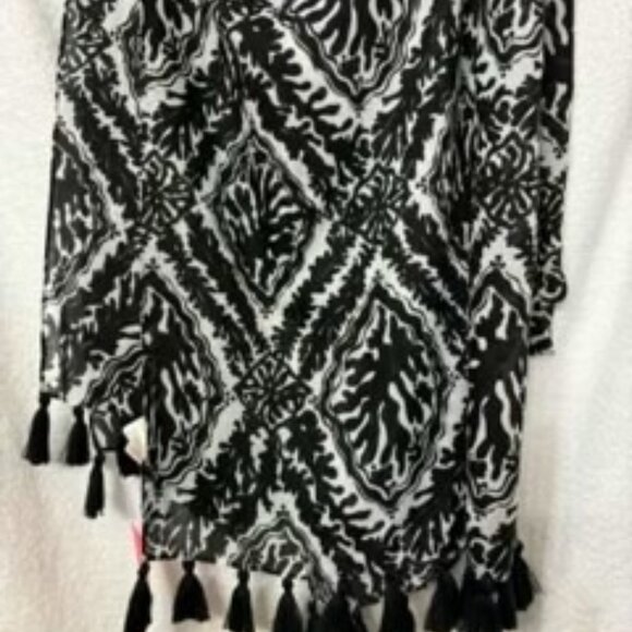 Lilly Pulitzer "Resort" scarf in "Onyx" color and "Reef Madness" pattern NWT - Picture 1 of 4